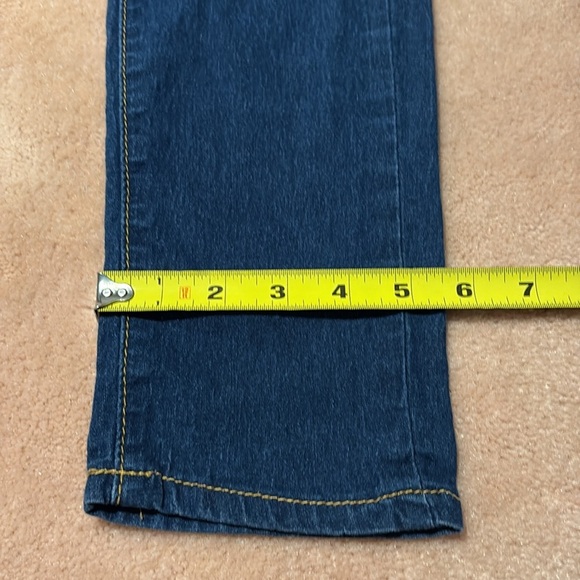 Forever 21 Ladies/Teens Soft Denim Jeggings. Size 27 - Picture 9 of 9